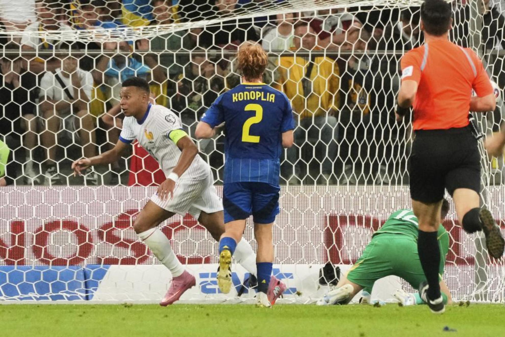 姆巴佩谈追平亨利进球数：向亨利大哥致敬，但我可要超越他了